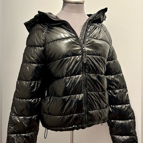 NWT Zara Black Cropped Puffer Bomber Jacket Shiny Versatile - Picture 5 of 15